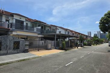 2 Storey @ Taman Bukit Indah, Jalan Indah 9, Unblock 