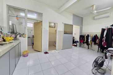 2 Storey @ Taman Bukit Indah, Jalan Indah 9, Unblock 