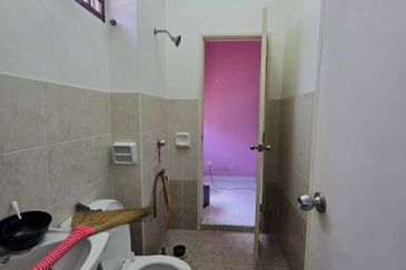 2 Storey @ Taman Bukit Indah, Jalan Indah 9, Unblock 