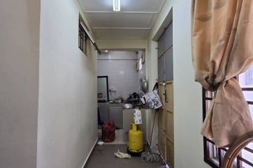 2 Storey @ Taman Bukit Indah, Jalan Indah 9, Unblock 