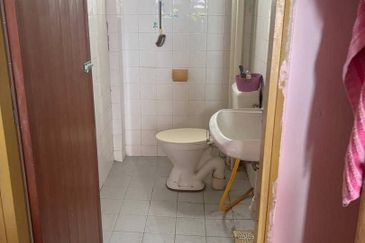 Ria 1 Apartment, Taman Megah Ria