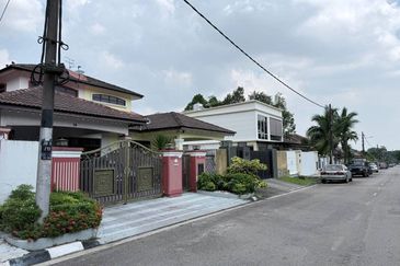 Semi-D @ Taman Rinting, Jalan Balau, Masai, 10ft Land