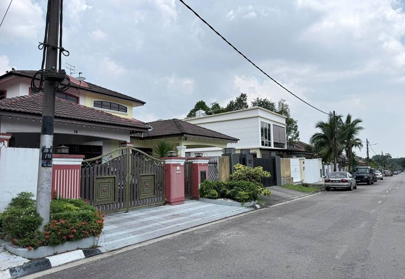 Semi-D @ Taman Rinting, Jalan Balau, Masai, 10ft Land