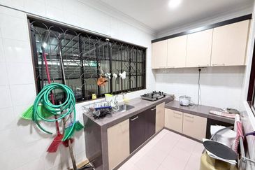 Semi-D @ Taman Rinting, Jalan Balau, Masai, 10ft Land