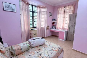 Semi-D @ Taman Rinting, Jalan Balau, Masai, 10ft Land