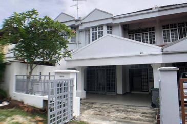 2 Storey @ Taman Nusa Perintis/ Gelang Patah/ 15 Min To Tuas