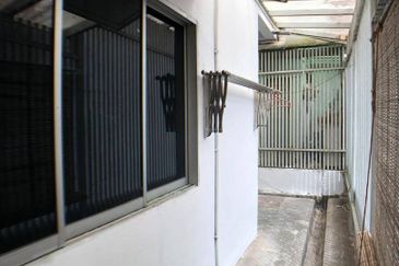 2 Storey @ Taman Nusa Perintis/ Gelang Patah/ 15 Min To Tuas