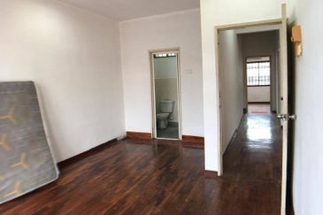 2 Storey @ Taman Nusa Perintis/ Gelang Patah/ 15 Min To Tuas