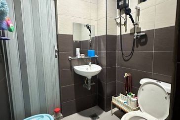 2 Storey @ Taman Megah Ria/ Jalan Kempas/ Masai