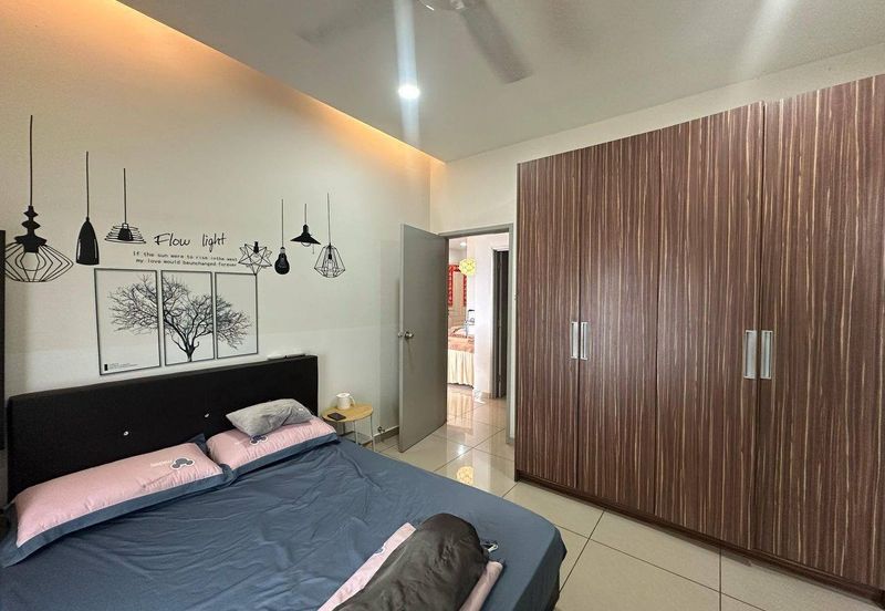 Seasons Luxury Apartments @ Amara Larkin