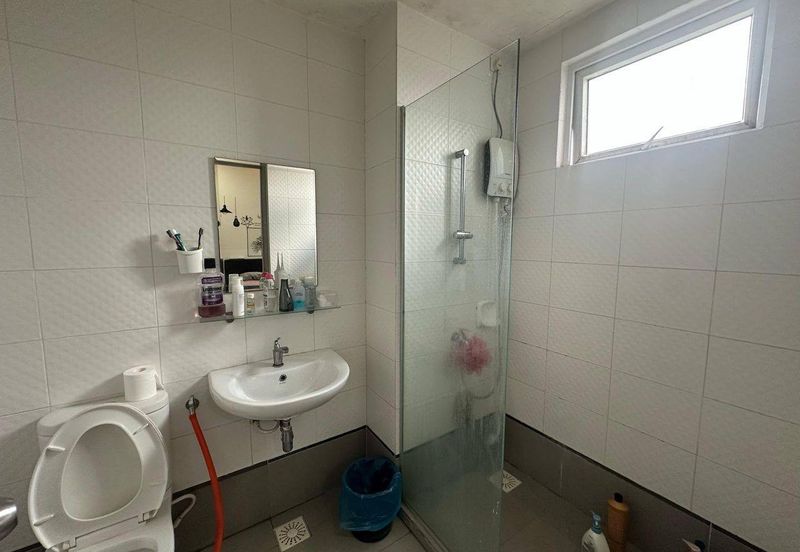 Seasons Luxury Apartments @ Amara Larkin