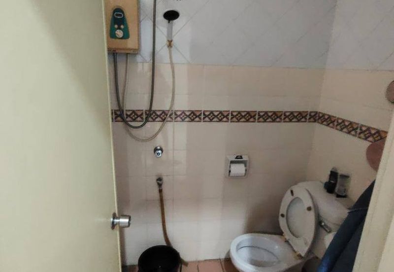 D'Summit Residences @ Kempas Utama