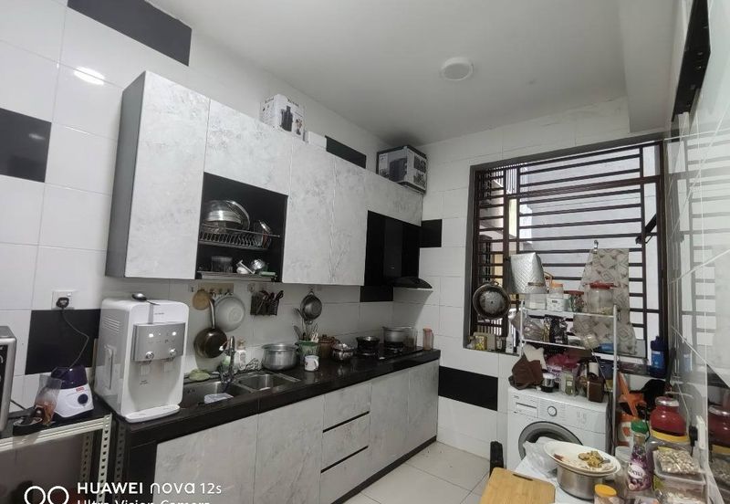 D'Summit Residences @ Kempas Utama