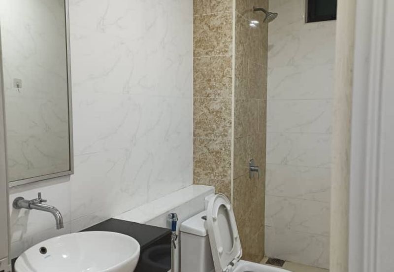 D'Summit Residences @ Kempas Utama