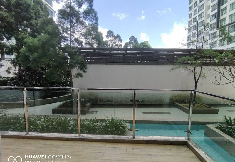 D'Summit Residences @ Kempas Utama