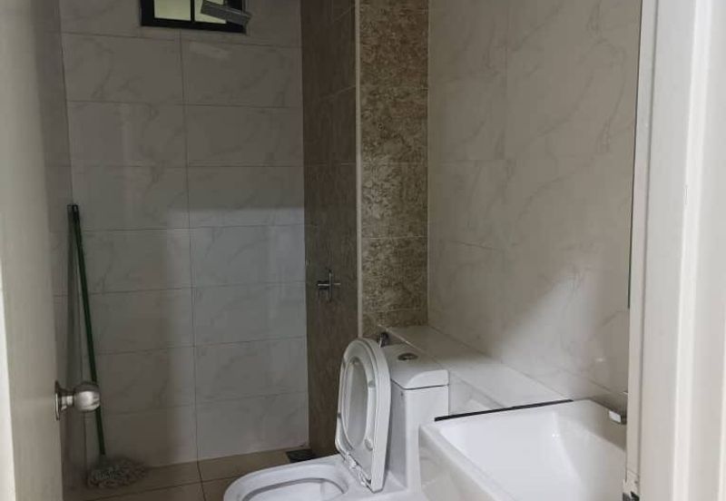 D'Summit Residences @ Kempas Utama