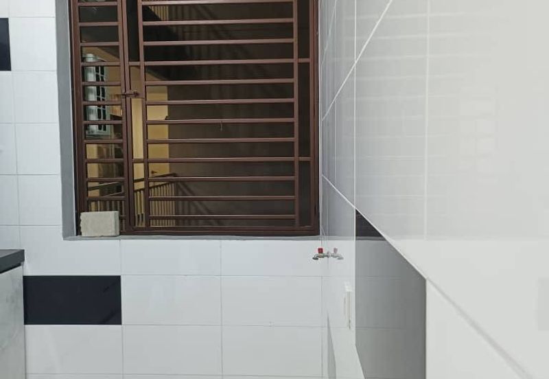 D'Summit Residences @ Kempas Utama