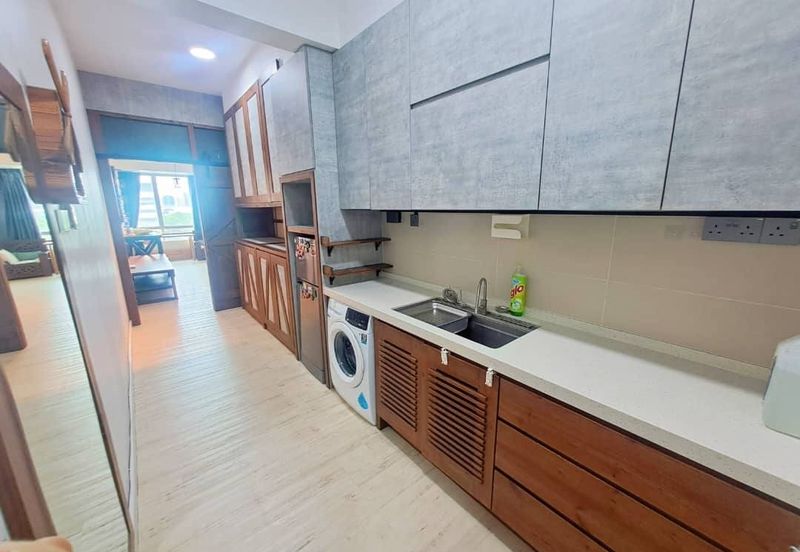 Akademik Suite @ Mount Austin