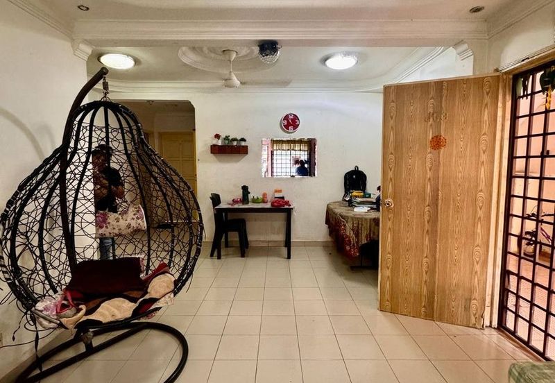 Lily & Jasmine Apartment