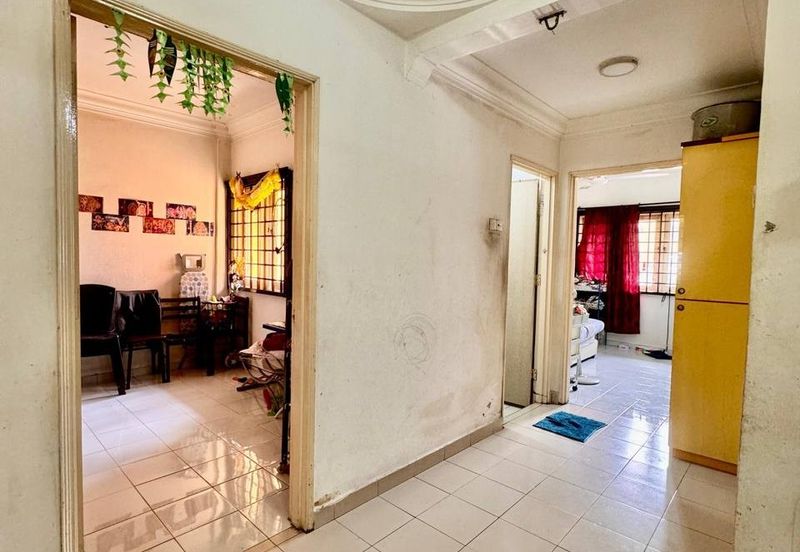 Lily & Jasmine Apartment