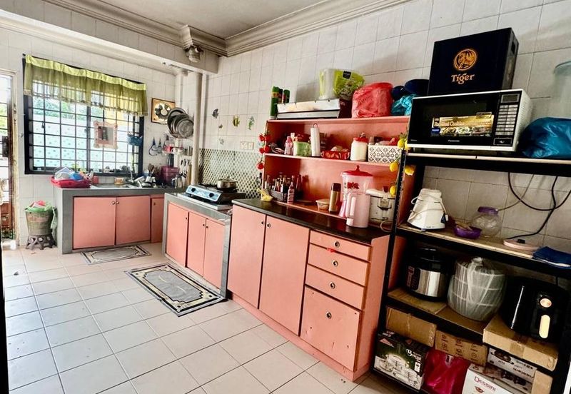 Lily & Jasmine Apartment