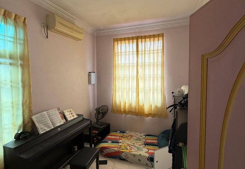 2 Storey @ Tmn Bukit Indah, Jln Indah 5, Endlot 10ft Land, Unblock 