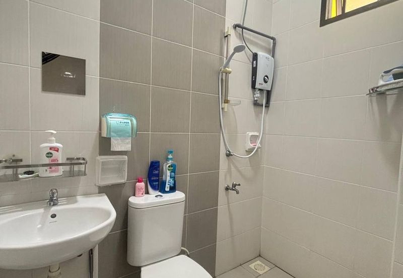 2 Storey @ Taman Nusa Sentral/ Iskandar Puteri/ Renovate