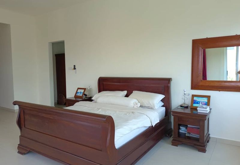 Three Storey Deatched Villa For Sale - Hilltop Villa