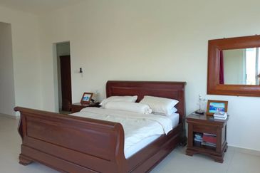 Three Storey Deatched Villa For Sale - Hilltop Villa