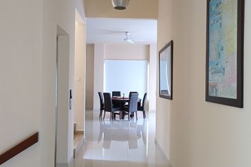 Three Storey Deatched Villa For Sale - Hilltop Villa