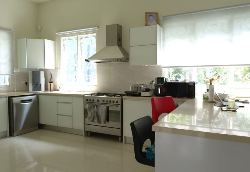 Three Storey Deatched Villa For Sale - Hilltop Villa