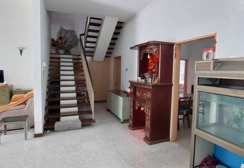 Semi Detach in Taman Berjaya, Pulau Tikus, Penang.