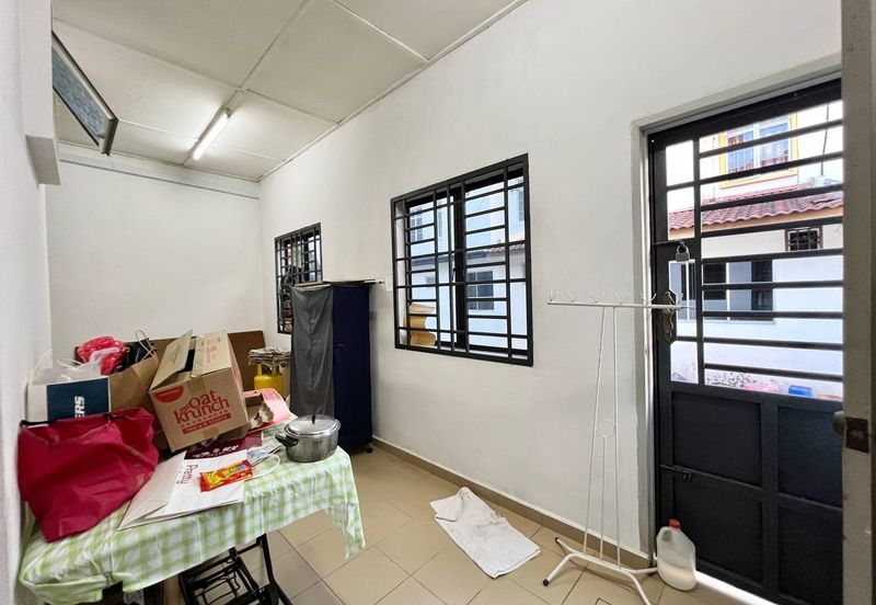 Bukit Indah Jalan Indah 10