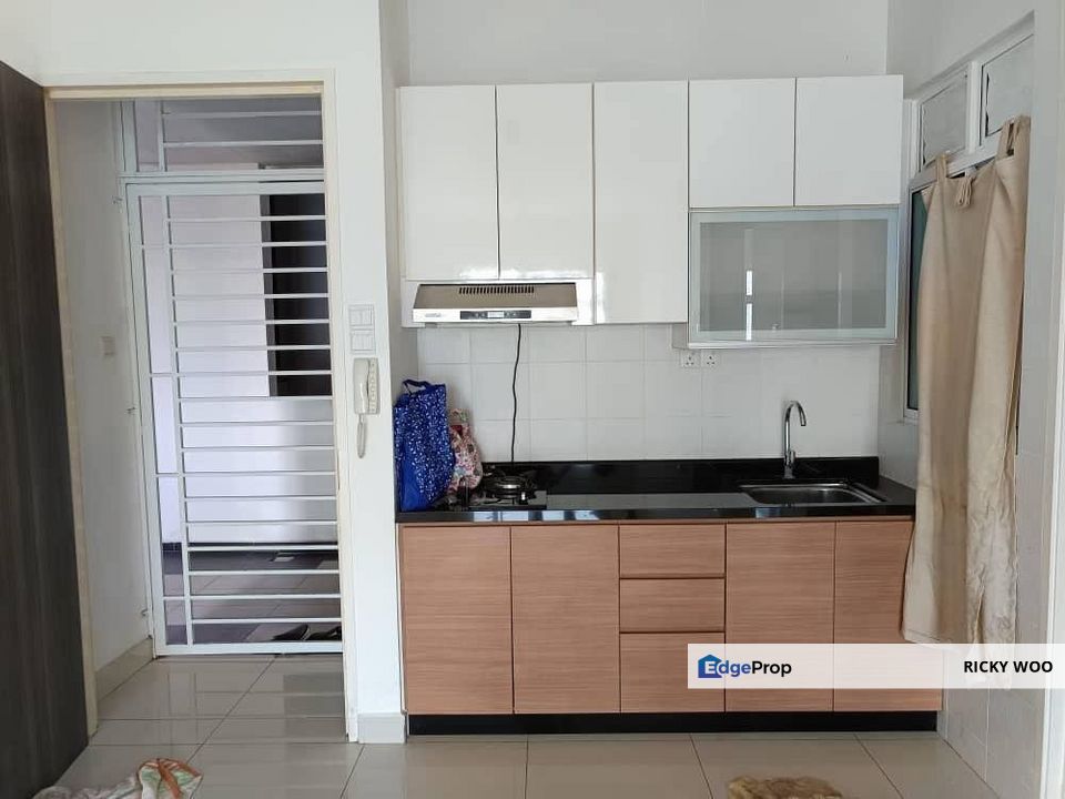 Skysuites @ Bukit Meldrum Town Area, Johor, Johor Bahru