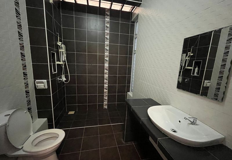 D'Grande 2-Storey Cluster House @ Bukit Indah