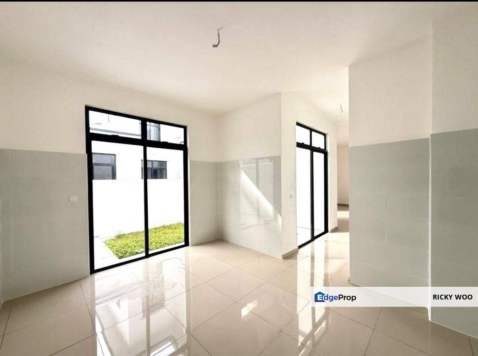 Double Storey Cluster The Commune Eco Botanic, Johor, Nusajaya