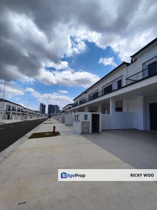 Double Storey Link Cluster Eco Botanic, Johor, Nusajaya