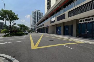 Laman Damai Central Park @ Tampoi