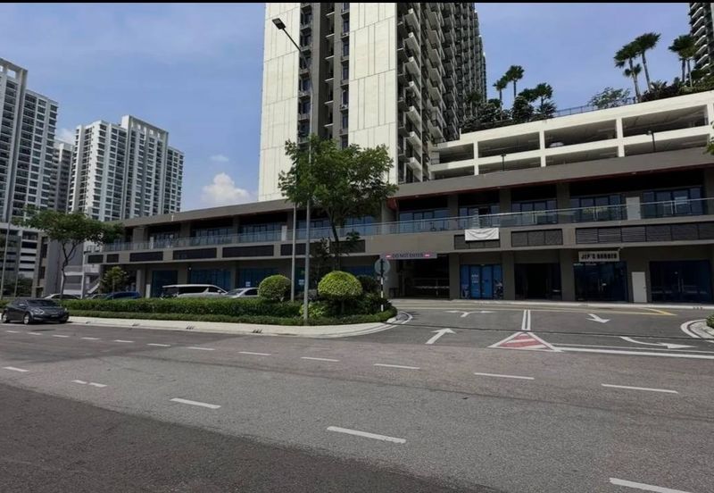 Laman Damai Central Park @ Tampoi