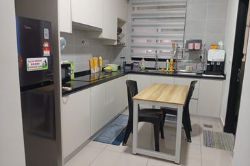 Twin Tower Residence