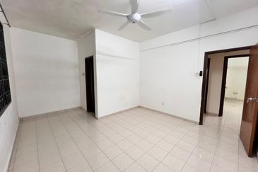 Skudai Villa