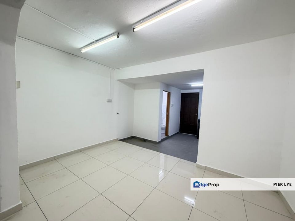 Low Cost double storey @ Jalan Hang Jebat , Johor, Skudai