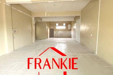 Pusat Perniagaan Star Avenue