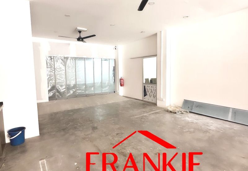 Pusat Perniagaan Star Avenue