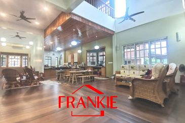 Kampung Teluk Kumbar