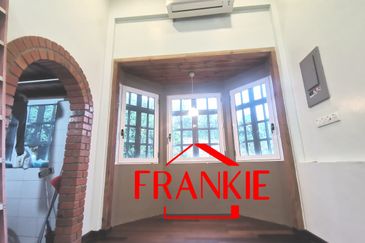 Kampung Teluk Kumbar