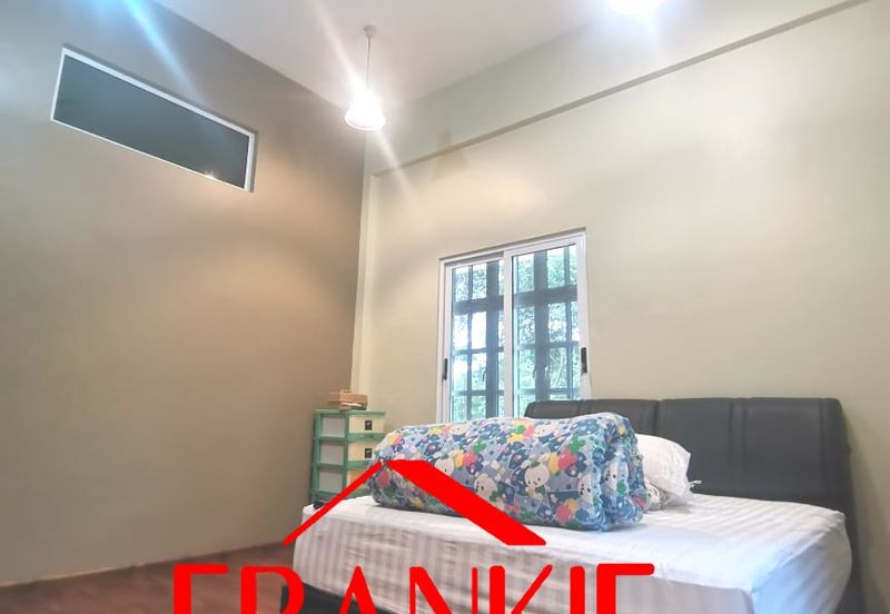 Kampung Teluk Kumbar