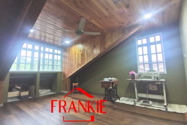 Kampung Teluk Kumbar