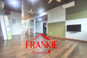 Kampung Teluk Kumbar