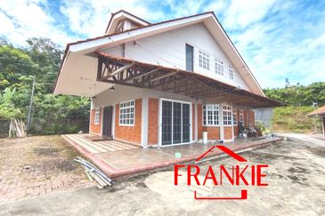 Kampung Teluk Kumbar